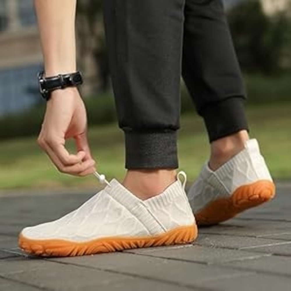 WateLves Water ShoesWhite and Orange Low-Profile Sneakers with Elastic Laces